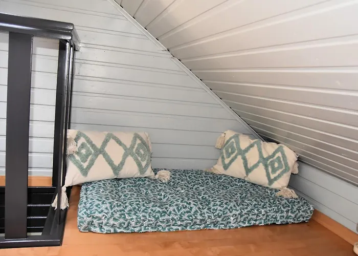 La Petite Maison En Ardenne Hébergement de vacances *