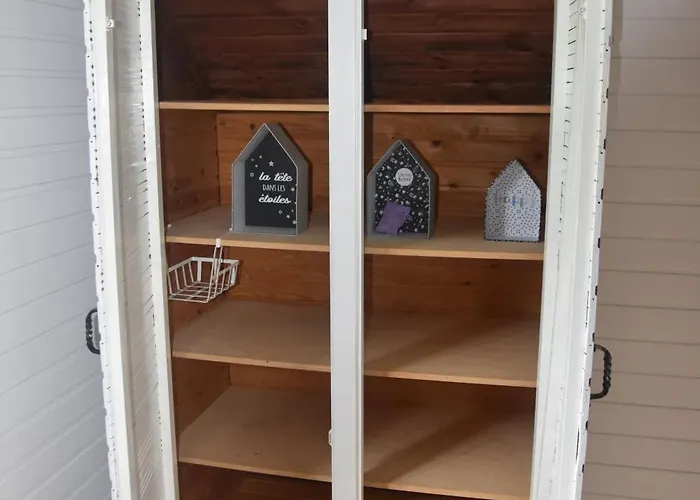 La Petite Maison En Ardenne Hébergement de vacances *